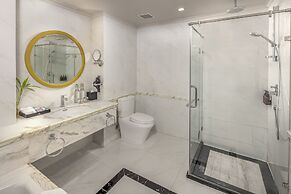 Melia Vinpearl Cua Hoi Beach Resort