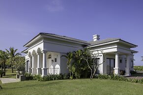 Melia Vinpearl Cua Hoi Beach Resort