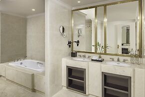 Melia Vinpearl Cua Hoi Beach Resort