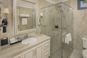 Melia Vinpearl Cua Hoi Beach Resort