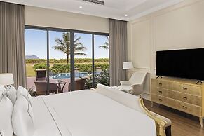 Melia Vinpearl Cua Hoi Beach Resort