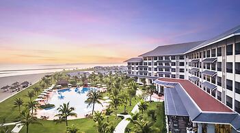 Melia Vinpearl Cua Hoi Beach Resort