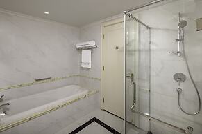 Melia Vinpearl Cua Hoi Beach Resort