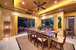 Baan Buaa - 3 Bedroom Beach Side Villa