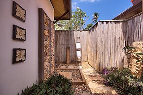 Baan Buaa - 3 Bedroom Beach Side Villa