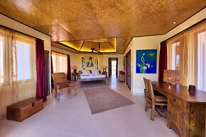 Baan Buaa - 3 Bedroom Beach Side Villa