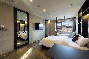 Hotel the Designers Seoul Station