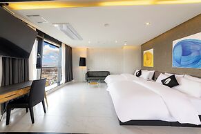 Hotel the Designers Seoul Station