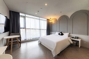 Hotel the Designers Seoul Station