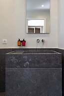 Maris Lindos, Suites and Apartments