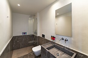 Maris Lindos, Suites and Apartments