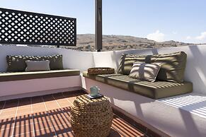 Maris Lindos, Suites and Apartments