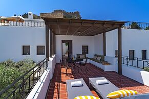 Maris Lindos, Suites and Apartments