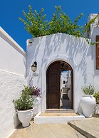 Maris Lindos, Suites and Apartments