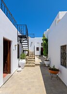Maris Lindos, Suites and Apartments