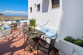 Maris Lindos, Suites and Apartments