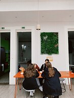 WOT Lisbon Patio - Hostel