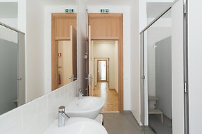 WOT Lisbon Patio - Hostel