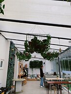 WOT Lisbon Patio - Hostel