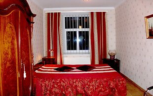 Sunny Grand Apartment By Old Town