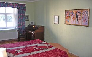 Sunny Grand Apartment By Old Town