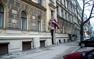 Sunny Grand Apartment By Old Town