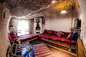 Sultan Cave Suites