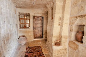 Sultan Cave Suites