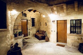 Sultan Cave Suites