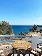 Agnadi Syros Beachfront Studios & Rooms