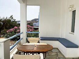 Agnadi Syros Beachfront Studios & Rooms