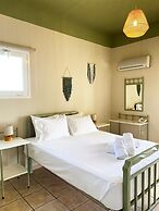 Agnadi Syros Beachfront Studios & Rooms