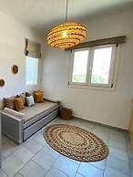 Agnadi Syros Beachfront Studios & Rooms