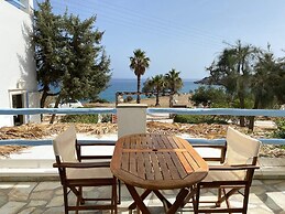 Agnadi Syros Beachfront Studios & Rooms