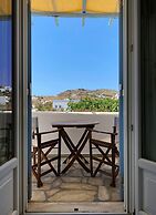 Agnadi Syros Beachfront Studios & Rooms