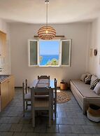 Agnadi Syros Beachfront Studios & Rooms