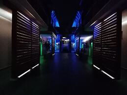 Dolphin Apart & Hotel