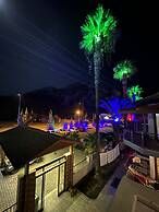 Dolphin Apart & Hotel