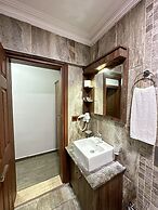 Dolphin Apart & Hotel