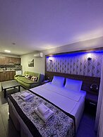 Dolphin Apart & Hotel