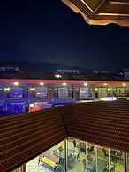 Dolphin Apart & Hotel