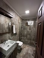 Dolphin Apart & Hotel