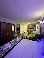 Dolphin Apart & Hotel