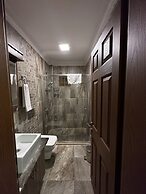 Dolphin Apart & Hotel