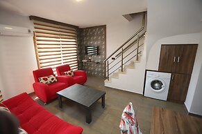 Dolphin Apart & Hotel