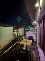 Dolphin Apart & Hotel