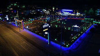 Dolphin Apart & Hotel