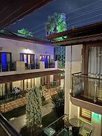 Dolphin Apart & Hotel