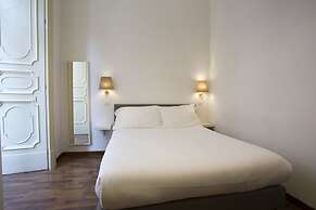 Napoli Class Luxury Rooms & Suites