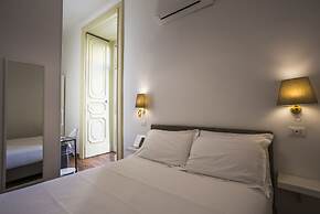 Napoli Class Luxury Rooms & Suites